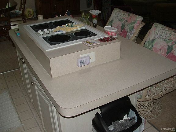 KITCHEN ISLAND