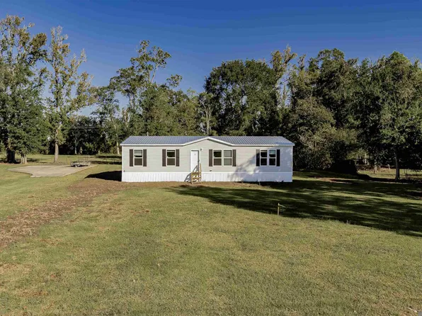 8693 Lebeau St, Livonia, LA 70755