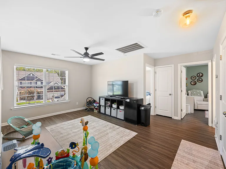 554 Wynfield Forest Dr — Photo 20