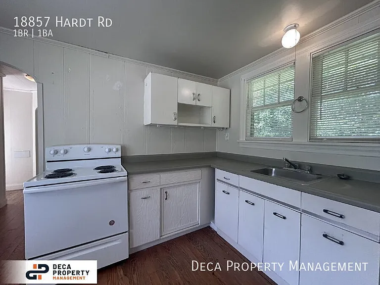 18857 Hardt Rd — Photo 6