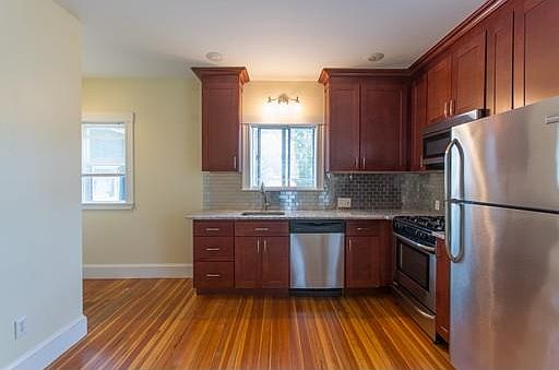 4th image of 6 Hutchinson St