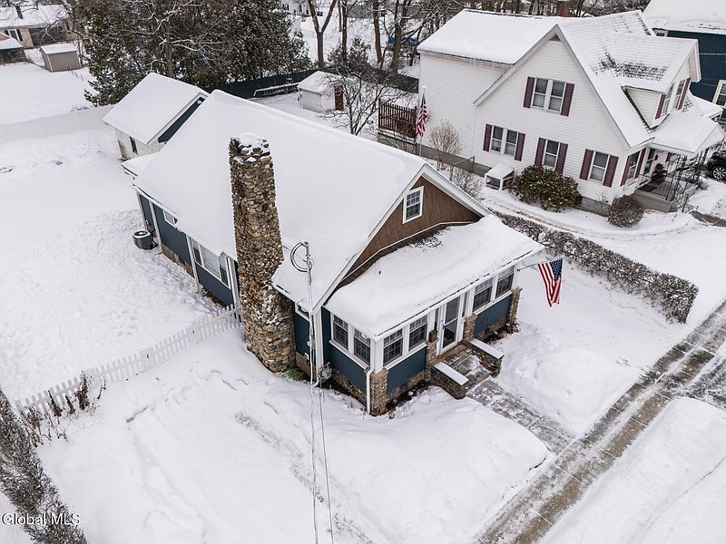 2nd image of 7 Jackson Avenue