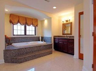 11768 Orchard Rd, Willow Springs, IL 60480