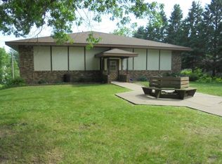 916 Lincoln St, Spooner, WI 54801