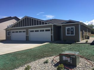 1014 N Tschirley Rd, Greenacres, WA 99016