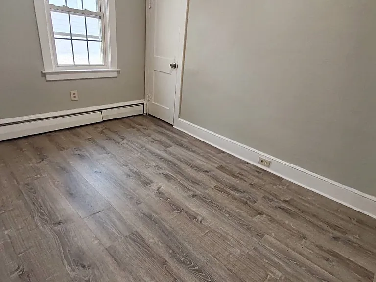 1156 Main St — Photo 10