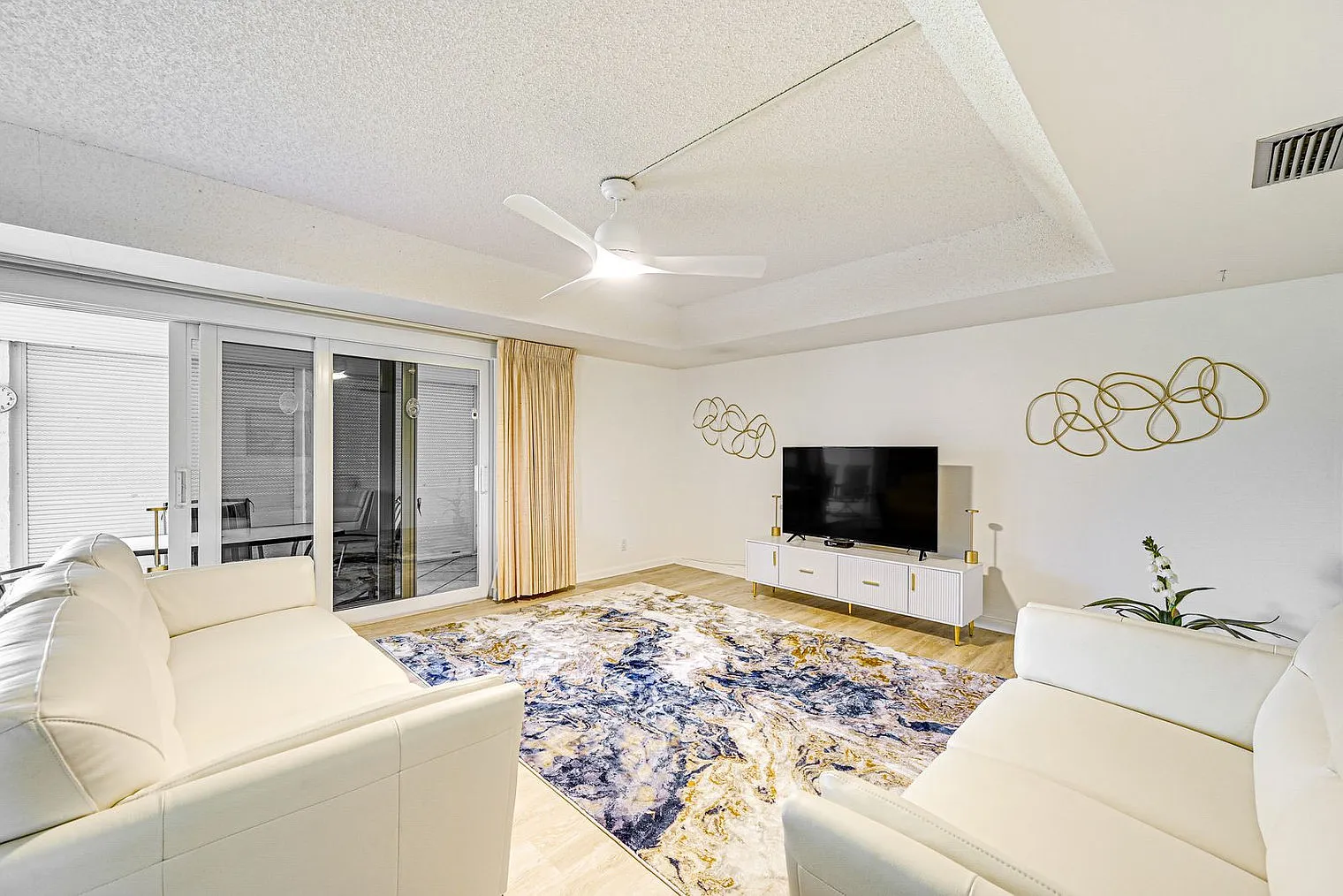 2 bed, 2.0 bath, 1496 sqft, $2,061 — Photo 1