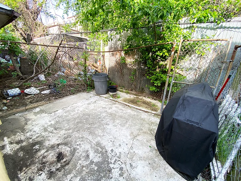 2731 Hope St — Photo 28
