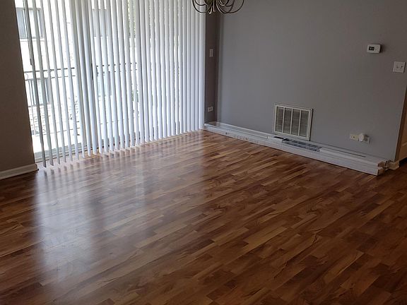 2nd image of 7325 Oakwood Ave APT 2C