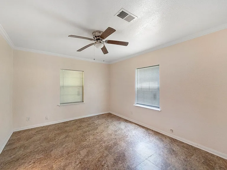 6717 Carver Ave — Photo 6