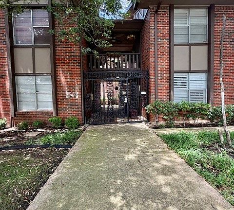 5th image of 4219 Avondale Ave APT 215