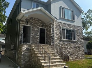 30 Newton St #2, Staten Island, NY 10312
