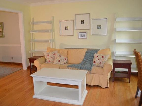 5th image of 11881 Nathanshill Ln