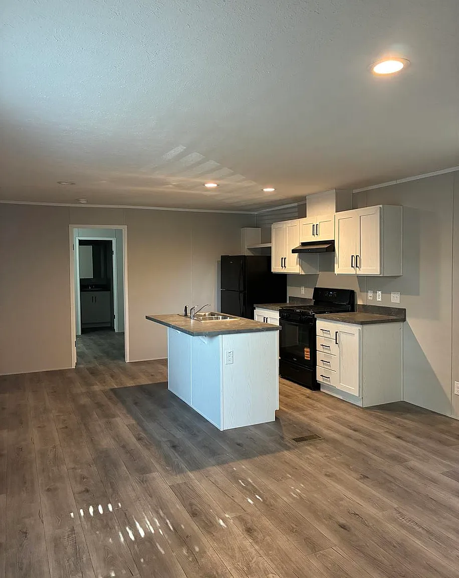 3 bed, $1,199 — Photo 2