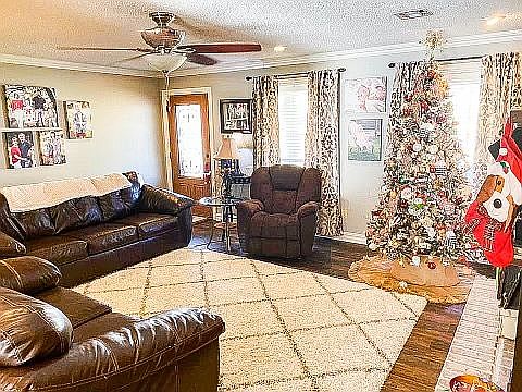 2nd image of 202 Stonecliff Dr