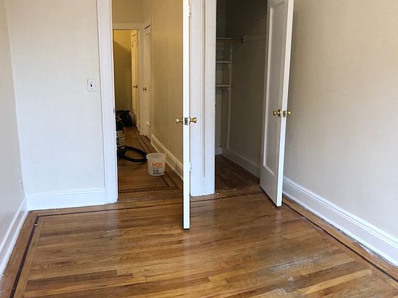 4th image of 2268 35th St APT 2F