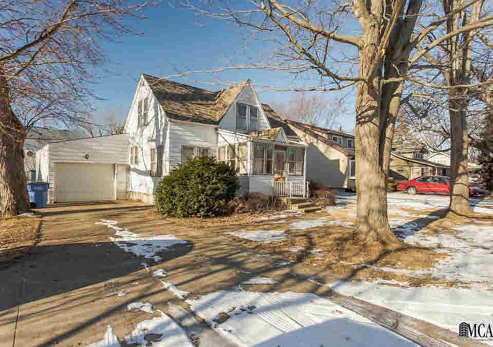 1st image of 3474 Iroquois Trl