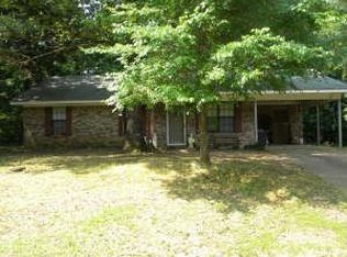47 Wayne Dr, Columbus, MS 39702