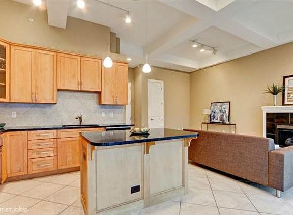 4th image of 1101 Walnut St Unit 1802