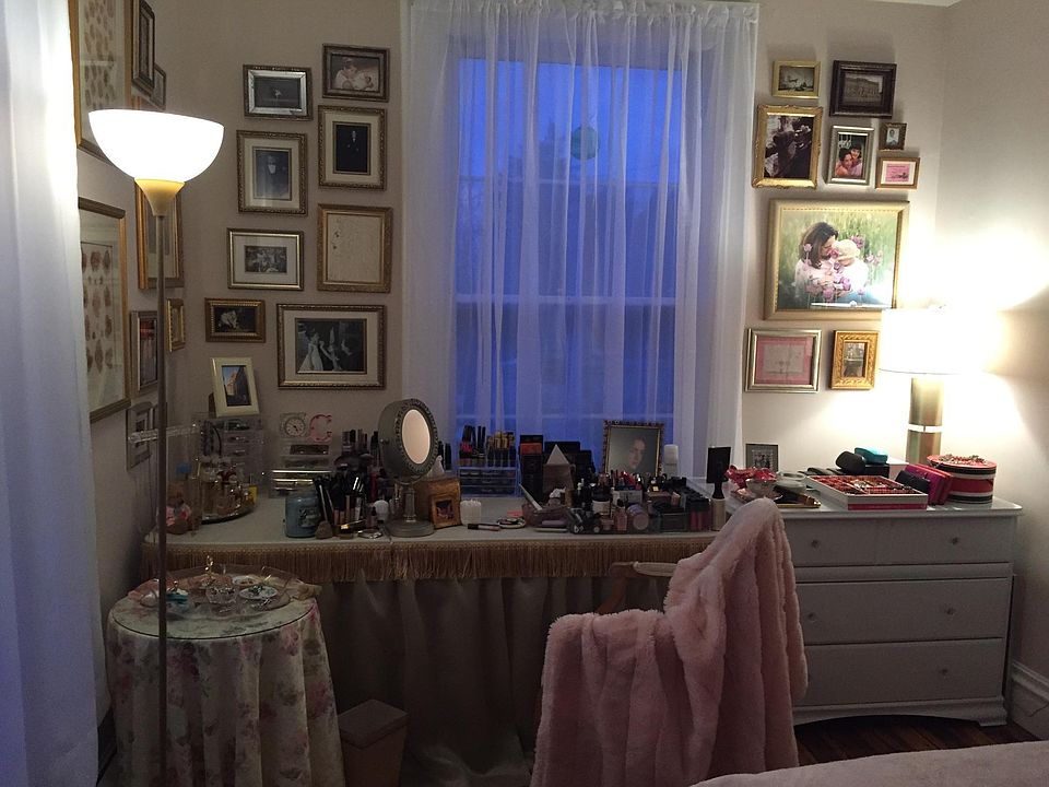 2nd image of 90 Library St