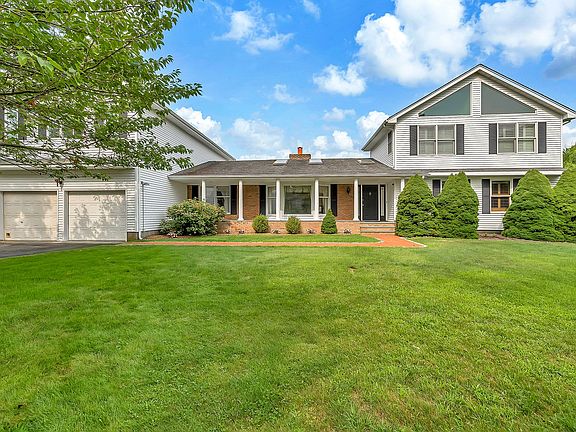 2nd image of 20 Oak Ln