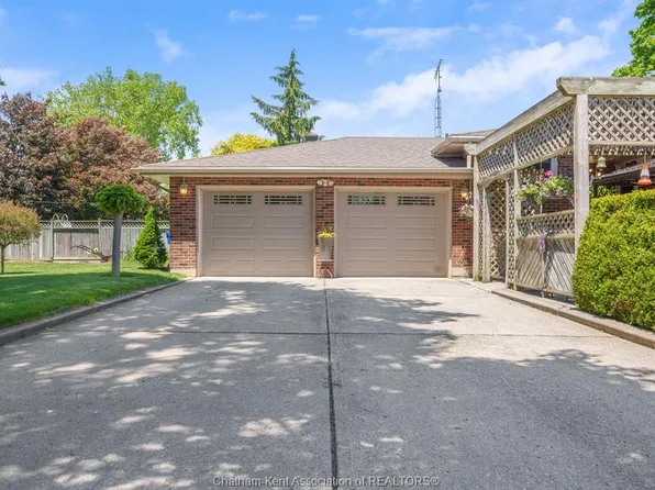 18 Woodland Ave, Chatham Kent, ON N7L 2S3