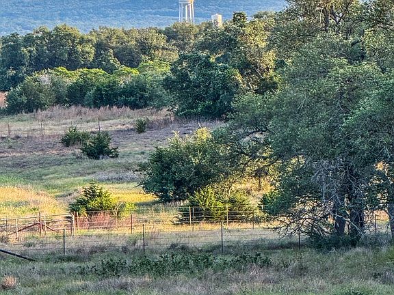 2nd image of 3513 N Us Highway 281