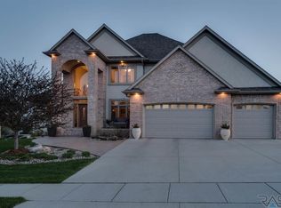 1917 W Tyler Cir, Brandon, SD 57005