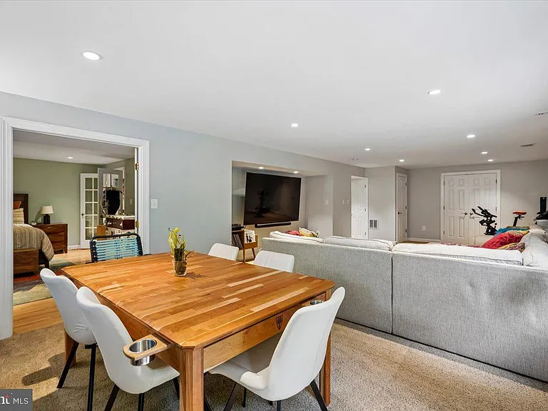 676 Old Hunt Way — Photo 44