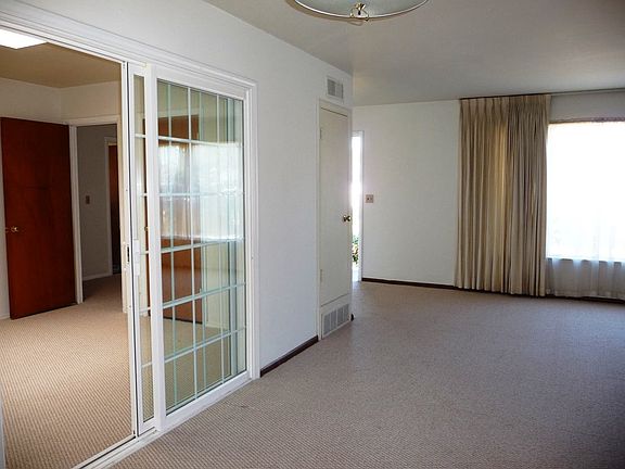 3rd image of 20412 Silverado Ave