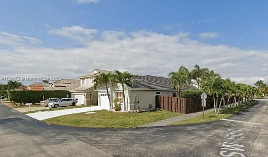 2nd image of 15831 SW 85th Ln #15831