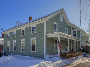 17 Cottage St, Pepperell, MA 01463