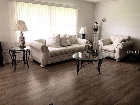 2nd image of 3765 Amesbury Ln #5610