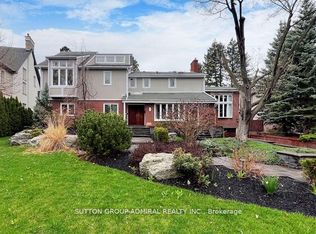 8 Mead Ct, Toronto, ON M2L 2A6