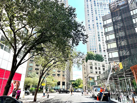 Rented by Real Broker NY LLC | media 18