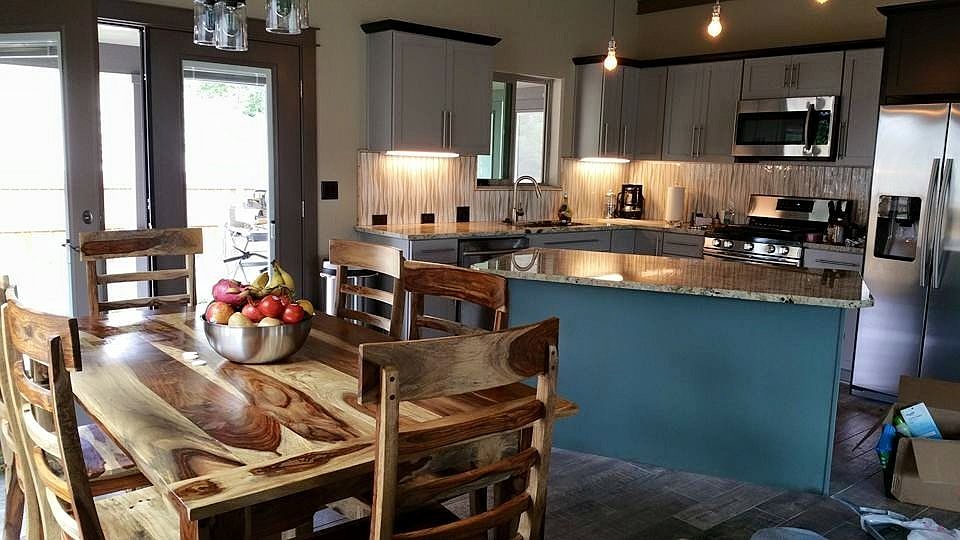 2nd image of 848 Virginia Dr