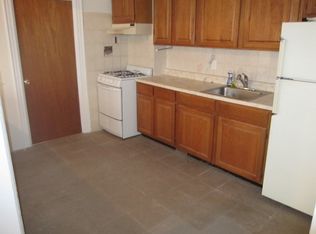 2326 33rd St #1, Astoria, NY 11105
