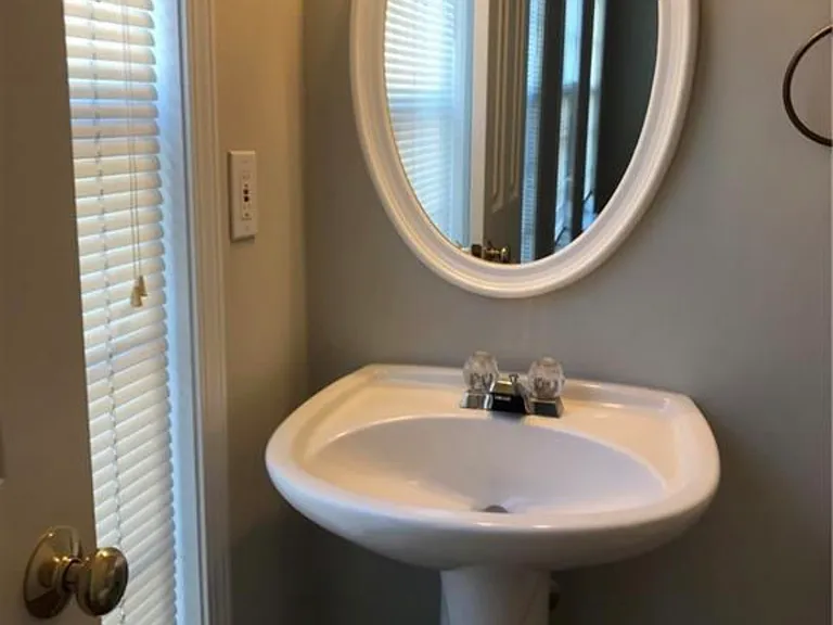 3946 Howell Park Rd — Photo 15