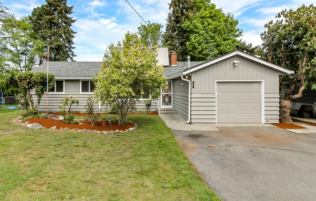 836 S 177th Pl photo 1