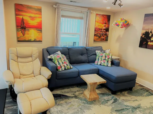 615 15th St, Virginia Beach, VA