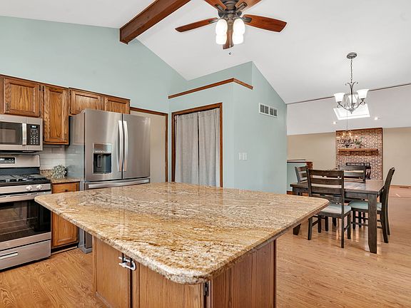 5th image of 20408 S Grand Prairie Ln