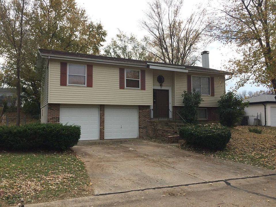 1st image of 28 Elm Dr