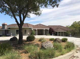 165 Hilltop Dr, Hollister, CA
