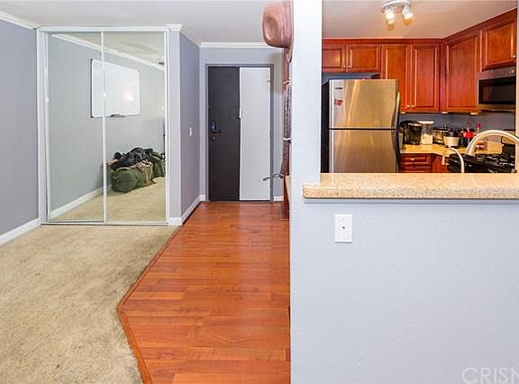 5th image of 5515 Canoga Ave APT 215