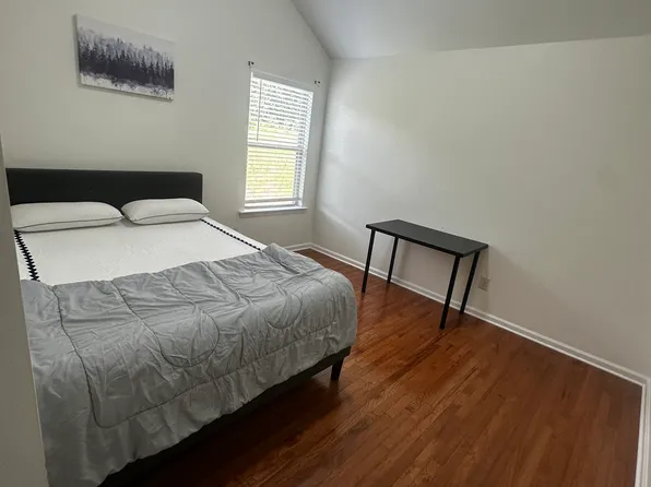 1775 Townview Ln, Cumming, GA 30041