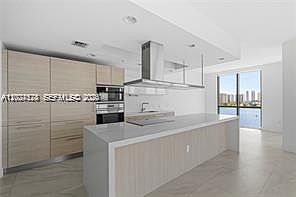 5th image of 17111 Biscayne Blvd #1210