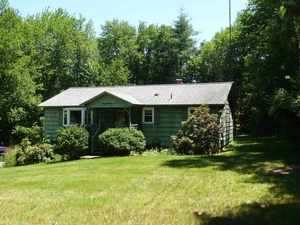 94 Chester Road, Raymond, NH 03077