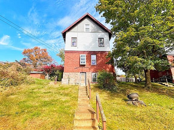 3rd image of 1036-1040 E King St