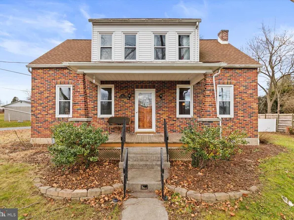 43 Locust Ln, Lebanon, PA 17042