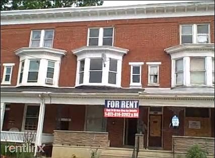 1019Front_withSign